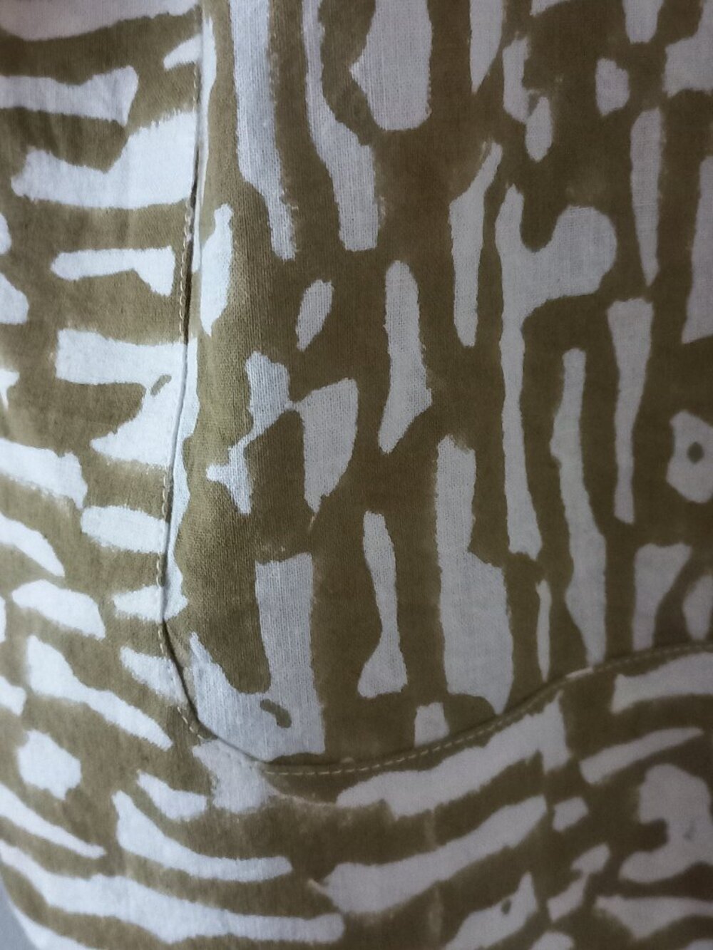 MIRTH (ANTHROPOLOGIE) cotton khaki print blouse - Picture 6 of 13